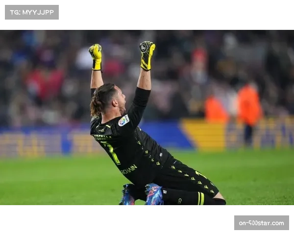 奥利塞右路传中助攻莱默尔脚后跟巧射，拜仁客场对阵斯图加特取得梦幻开局